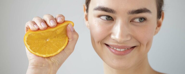 beneficios de la vitamina c en la piel facial